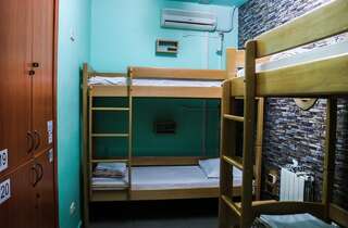 Хостелы Envoy Hostel & Tours Ереван Кровать в общем номере с 4 кроватями-8