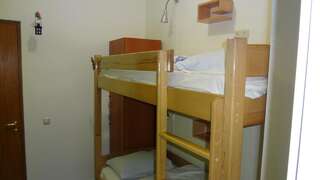 Хостелы Envoy Hostel & Tours Ереван Двухместный номер с 2 отдельными кроватями-2