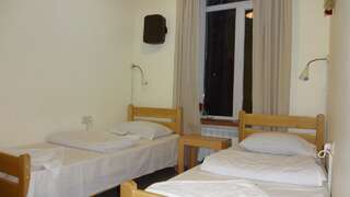 Хостелы Envoy Hostel & Tours Ереван Двухместный номер с 1 кроватью-3