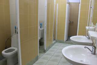 Хостелы Envoy Hostel & Tours Ереван Кровать в общем 8-местном номере-2